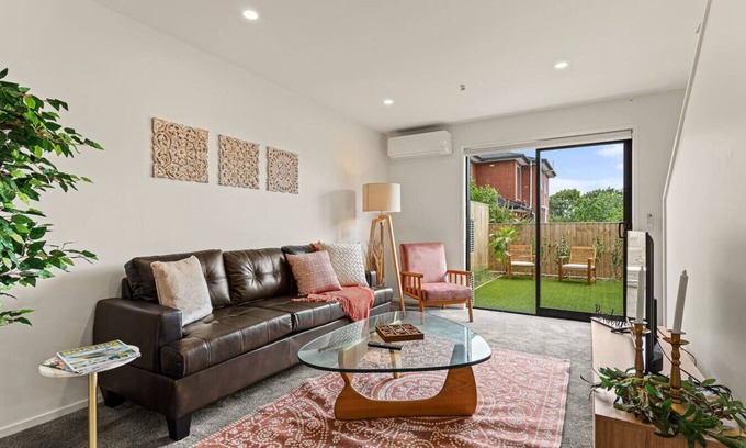 Henderson Casa | Alluring and Well-decorated Home