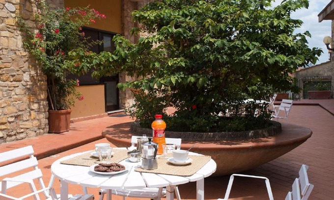 San Donato in Poggio Casa | Alluring Holiday Home in San Donato in Poggio with Swimming Pool