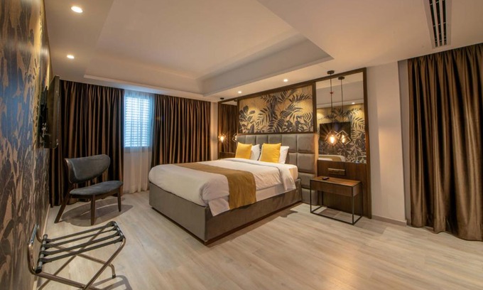 Nicosia Hotel | Almond Business Hotel