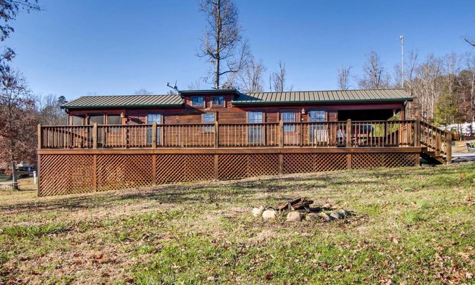 Wears Valley Casa | Almost Camping Too Cabin