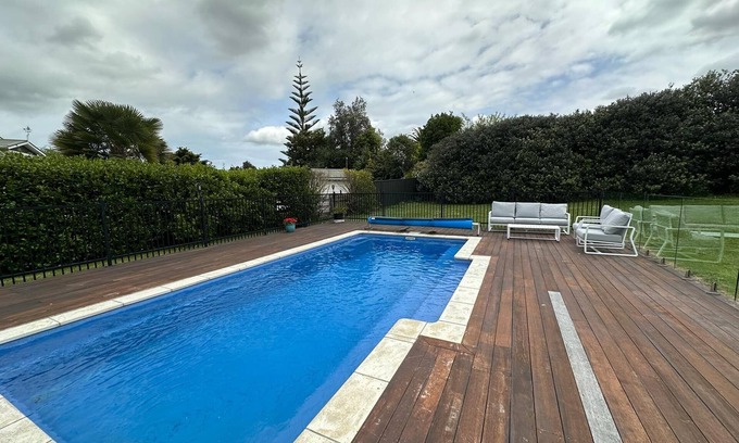 Waiuku Casa | Almost Coastal - Pool & Hot Tub