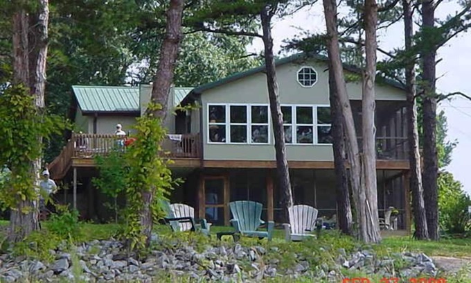 Townville Casa | Lote casi nivelado, muelle con cubierta de sol, alquiler de pontones, (a 25 minutos de Clemson)
