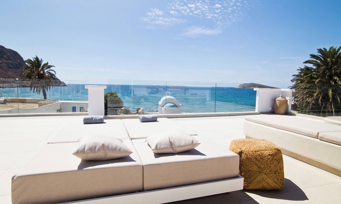 Panormos Apartamento | Almyra Luxury Grande Suite Two Bedrooms with Jacuzzi, Roof Top & Fire Place