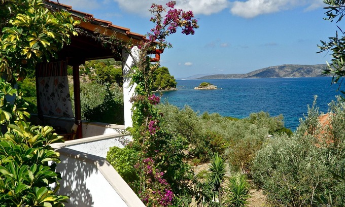 Steni Vala Casa | ALOE II - Casas de flores (Casas Christou) en la isla de Alonissos