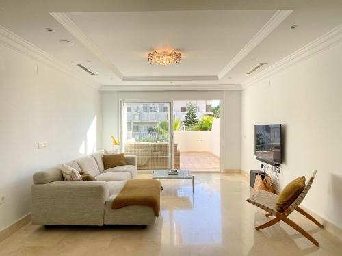 Marbella Apartamento | Aloha Hill Club Exclusive Apartment with Premier Resort Amenities