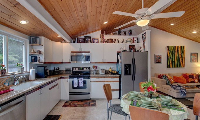 Ohia Estates Casa | Aloha Ohia Hale 1 Bedroom Home by RedAwning