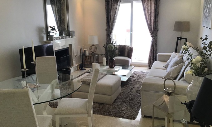 Marbella Apartamento | Aloha Royal , 2 chambres , élégant et tranquille