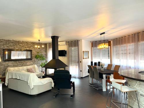 L'Aldea Apartamento | Alojamiento Turístico Casa Ela