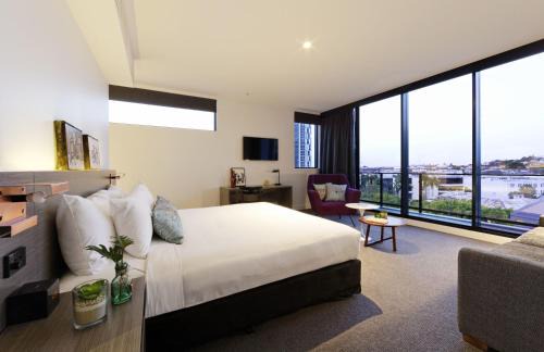Fortitude Valley Hotel | Alpha Mosaic Hotel Fortitude Valley Brisbane