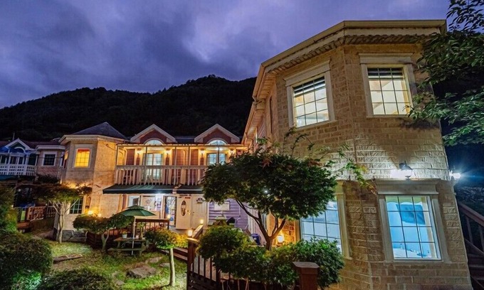 Jeongseon Casa | Alphonse pension