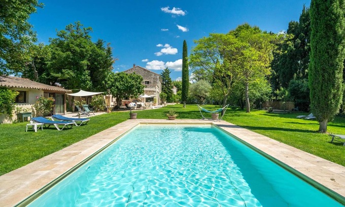 Cabannes Casa | Alpilles – Ideal for family holidays – Sleeps 16