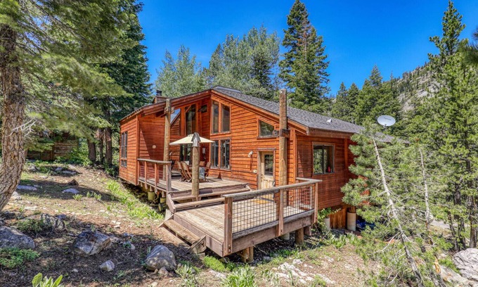 Alpine Meadows Casa | Alpine Escape by Tahoe Getaways - Palisades Ski Shuttle to Slopes
