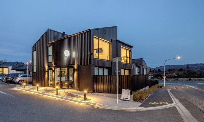 Albert Town Apartamento | Alpine Junction Townhouse Apartments