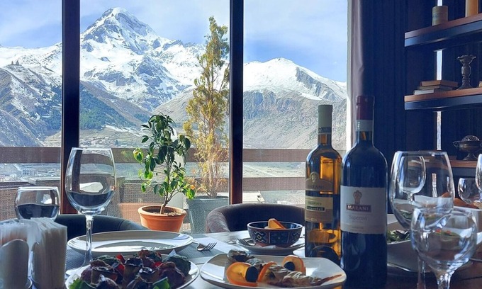 Stepantsminda Hotel | Alpine Lounge Hotel & Restaurant