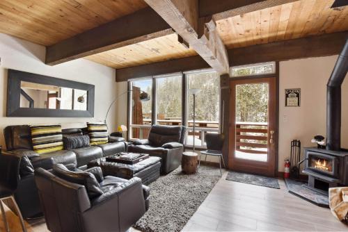 Olympic Valley Casa | Alpine Manor Retreat Mountain Relaxation