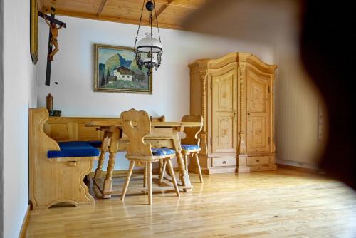 Gaschurn Apartamento | Alt Montafon Hotel Appartements by Pferd auf Wolke