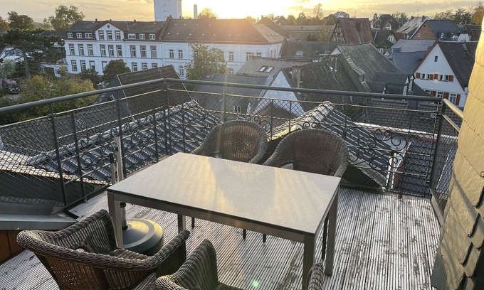 Mainz-Bingen Apartamento | Alta Villa - Exclusive vacation apartment with roof terrace in the old town of Eltville