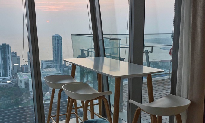 Hunupitiya Apartamento | Altair Luxury Colombo by Miracle apartment,fitness room in enchanting Colombo