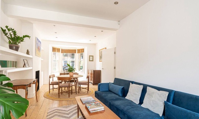 Notting Dale Casa | ALTIDO Picturesque 4-bed house w/ patio