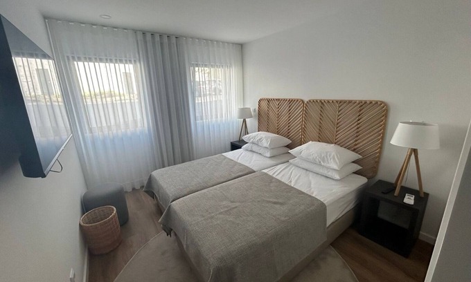 Ponta Delgada Apartamento | Alto Do Forte 01