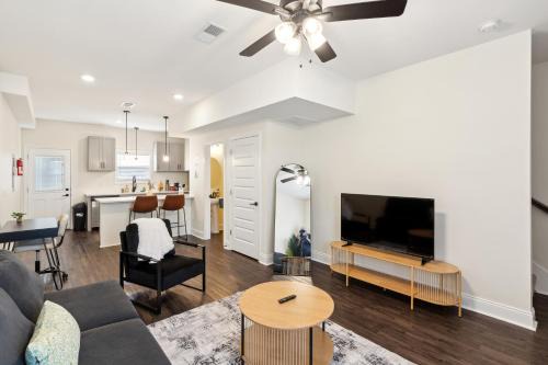Clarksville Apartamento | Alto L3 I Beautiful 2 Bedroom Apartment