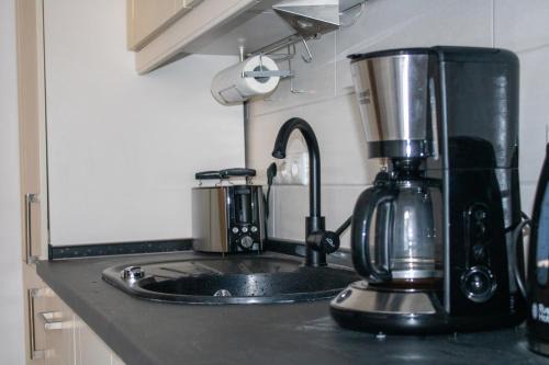Haldensleben Apartamento | Altstadtidyll 60qm - Central - Parking - Washer
