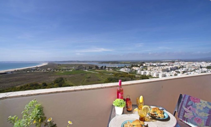 Torralta Apartamento | Alvor Bay Dream by Interhome