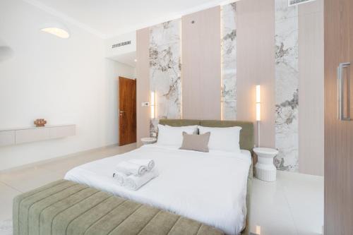 Downtown Dubai Apartamento | Amal أمل Cozy City Apt 3BD with balconies, 1 min walk to Dubai Mall- Dar Samita Holiday Homes