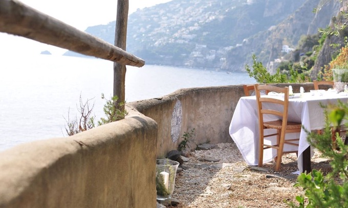 Furore Villa | Entre los acantilados y el mar, Costa de Amalfi Villa en el océano.