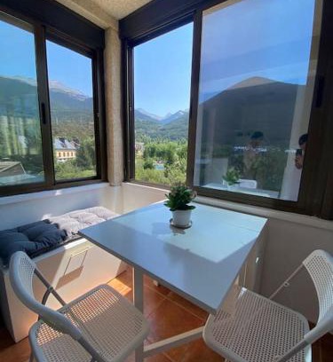 Villanua Apartamento | Amanecer en Collarada