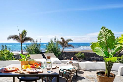 San Agustin Apartamento | Amapola Palms - recién reformado, frente al mar