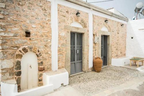 Asklipiio Apartamento | Amarantos-Traditional Village House-Apollona