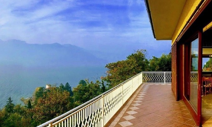 Luogo Ameno Apartamento | Amarys 1 with amazing lake view and pool