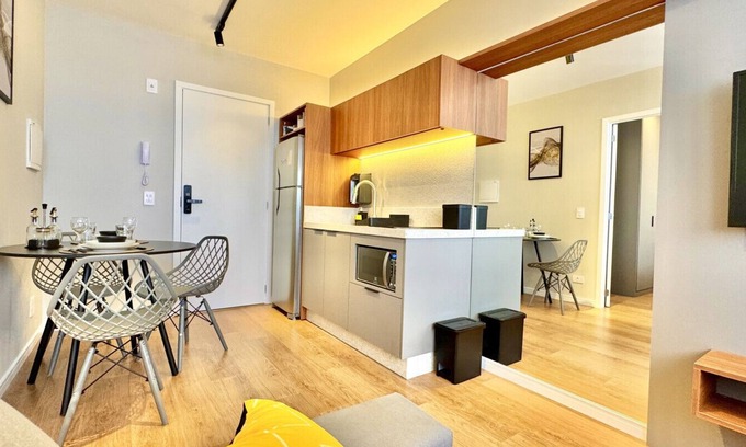 Matriz Apartamento | Amazing 1-bedroom apartment with living room. Elysia 14a