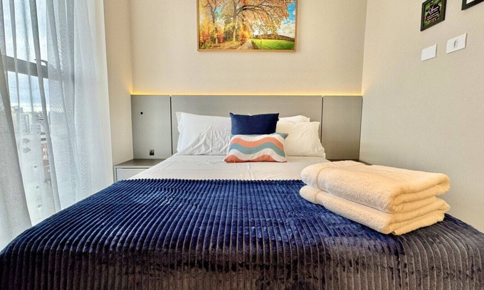 Matriz Apartamento | Amazing 1-bedroom apartment with living room. Elysia 16a