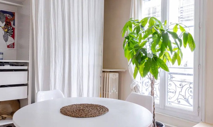 Faubourg-du-Roule Apartamento | Amazing 1 bedroom near Champs Élysées and Étoile