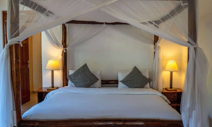 Baruti West Casa | Amazing 2 bedroom bungalow within a resort