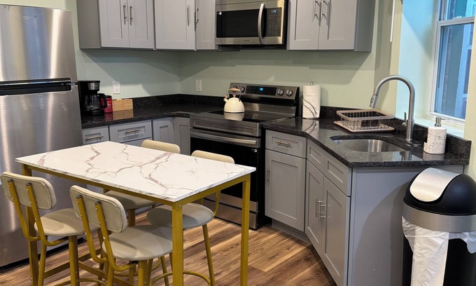 West Philadelphia Apartamento | Amazing 2-bedroom apartment with AC in Philadelphia