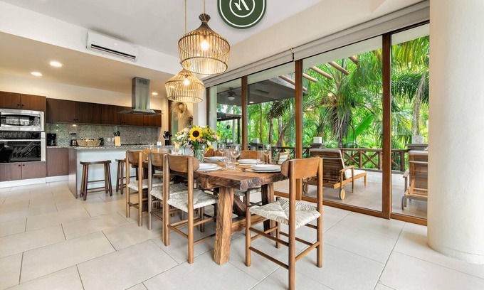 Litibu Apartamento | Amazing 2BR Condo - Lagoon Pool, Golf