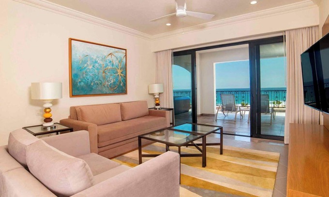 Colonia El Progreso Complejo | Amazing 3-bedroom OCEAN FRONT PENTHOUSE in Cabo San Lucas with WiFi & AC