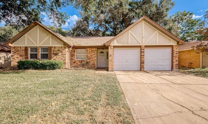 Barker Casa | Amazing 3-bedroom 2 Bath House in Heart of Katy