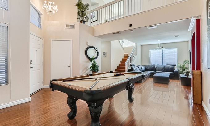Silverado Ranch Casa | Amazing 3 Bedroom Vacation Home W/ Outside Spa