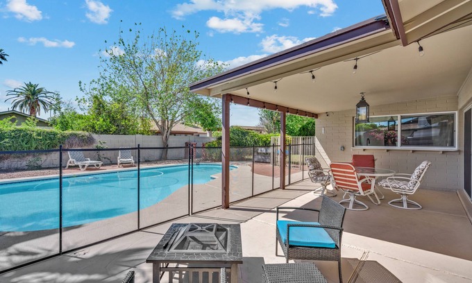 Glendale Casa | Amazing 3 BR w/Pool, minutes from PHX and Sports