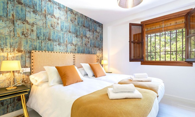 San Pedro Apartamento | Amazing 3Bd Apartm in Albaicin with a Private terrace and views to the Alhambra. Mirador de la Victoria