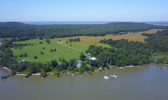 North East Casa | Amazing 432-Acre Waterfront Estate ~ Dock ~ Kayaks ~ Beaches ~ Fire Pit