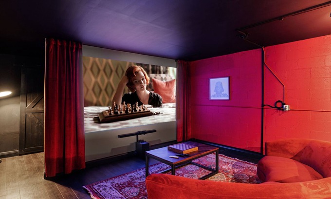 Las Vegas Casa | Amazing 6 BRD, Pool, Theater, Billiard, Poker, and Games near the Strip