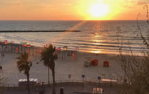 Netanya Apartamento | Amazing apartment for 3 guests steps from the beach