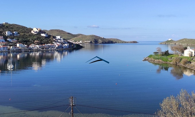Vourkari Apartamento | Amazing apartment overlooking the bay of Vourkari.SQ