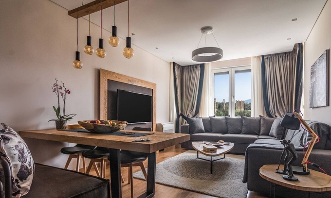 Makrigianni Villa | Amazing Athens Apartment | 4 Bedrooms | Apartment Natalia | Acropolis