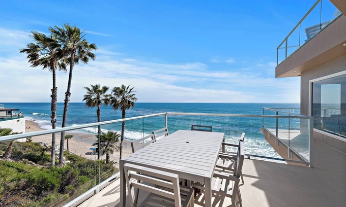 Laguna Beach Casa | Amazing Beach Front Spacious 5-bedroom house in beautiful Laguna Beach
